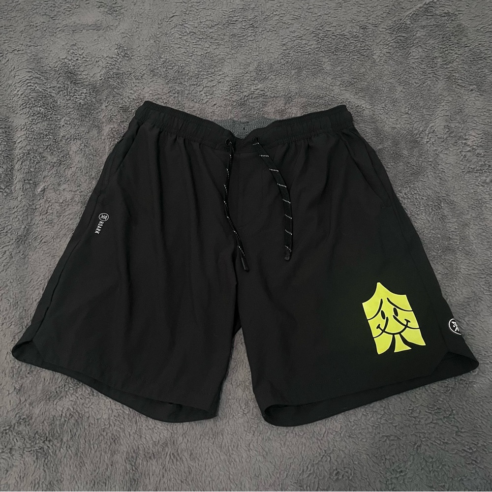 Roark Run Amok Black Athletic Training Shorts Neon Graphic Men’s Medium
